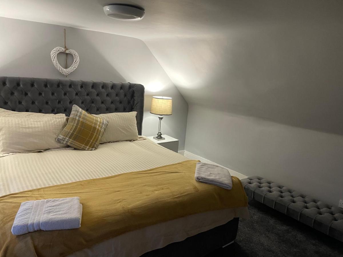 Commercial Hotel Insch Екстериор снимка