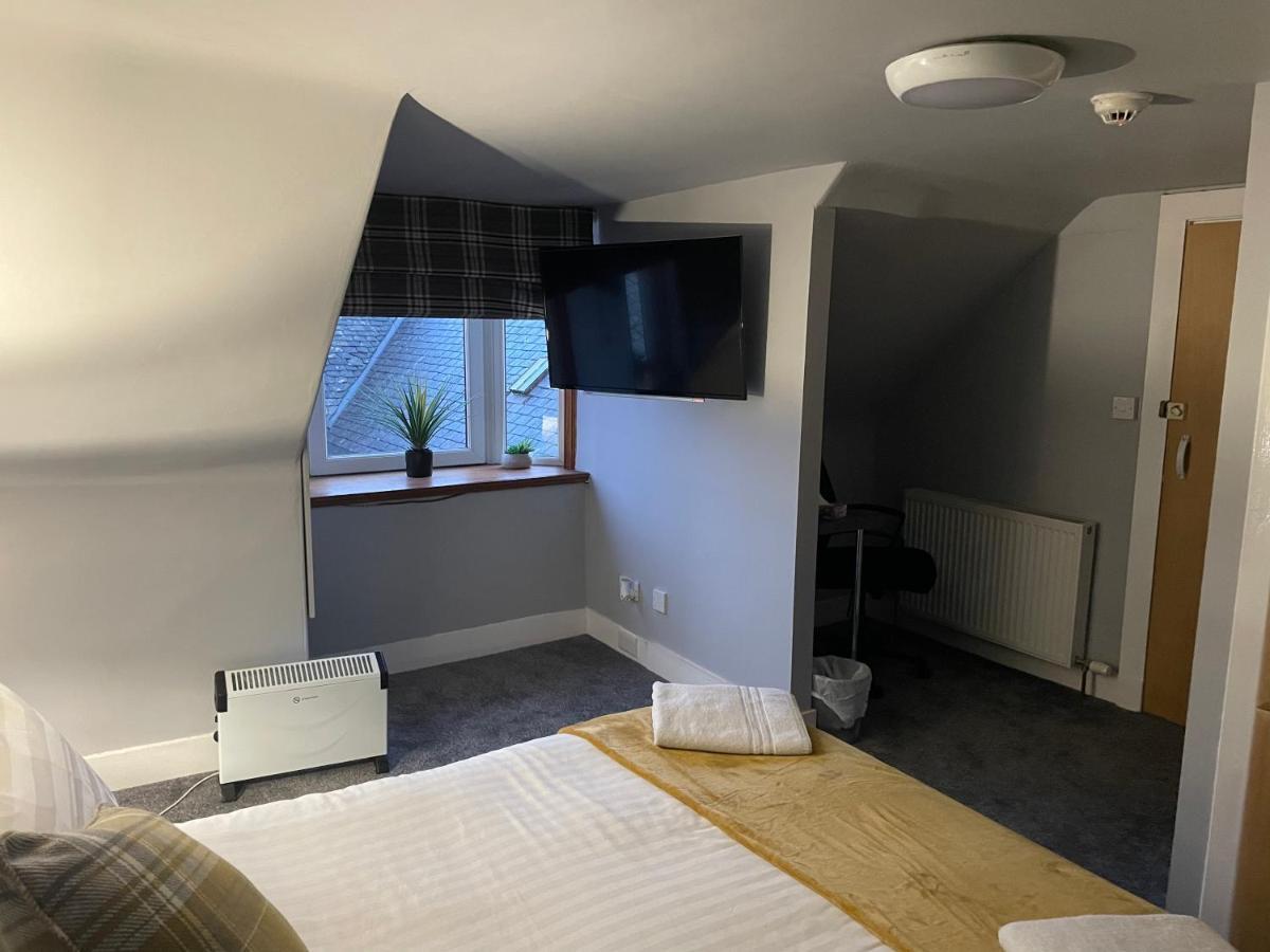 Commercial Hotel Insch Екстериор снимка