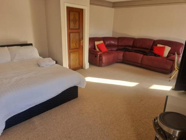 Commercial Hotel Insch Екстериор снимка